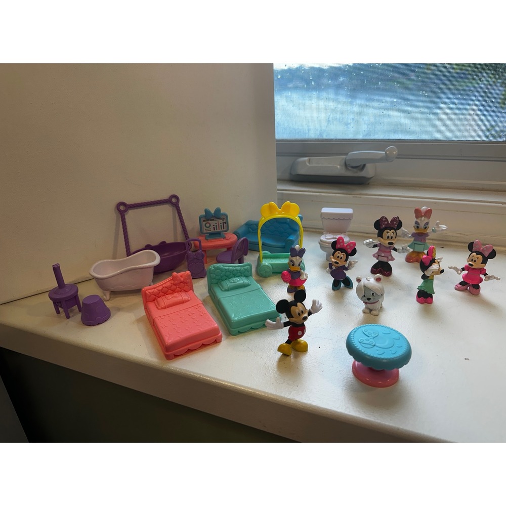 Disney Junior Mickey Minnie Mouse Dollhouse Furniture Figurine Lot 0924SK01